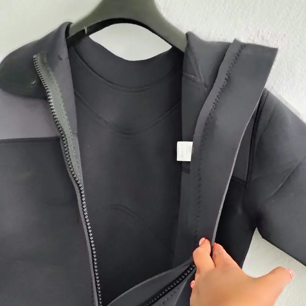 Hevto Black Dive WetSuit Shorty Unisex Size XL Back Zip Neoprene Water Sport NEW